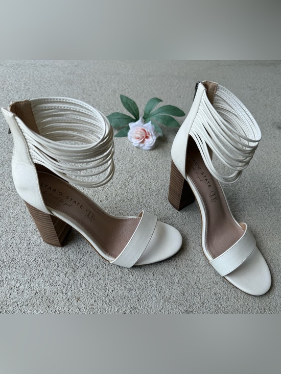 Altar'd State Shoes - Altar'd State Cream Strappy Block Heel Sandals Women's Size 8.5 NWOT